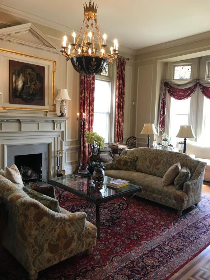 Burke Mansion Bed & Breakfast Macon Exterior photo